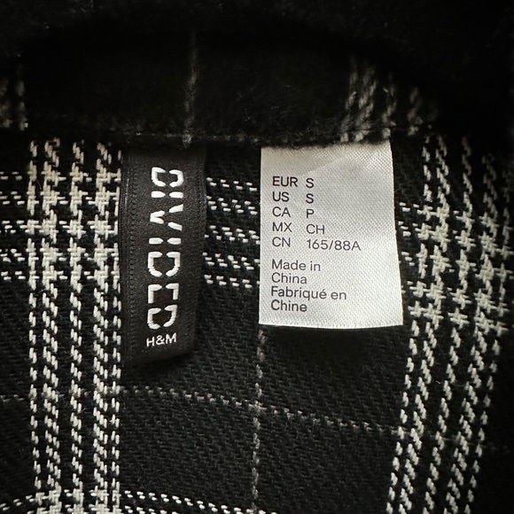 H&M Plaid Cropped Jacket, size small - Picture 3 of 3